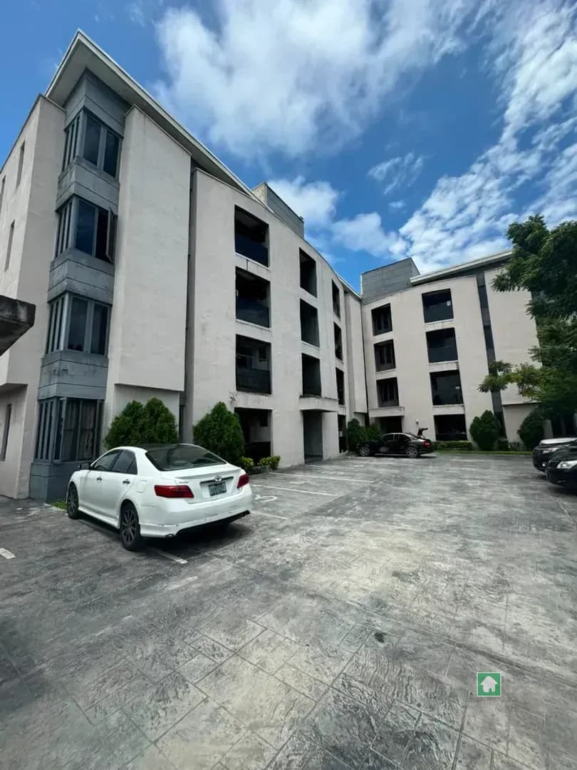 2 Bedroom Flat Apartment for Rent in Mobil Road, Lekki