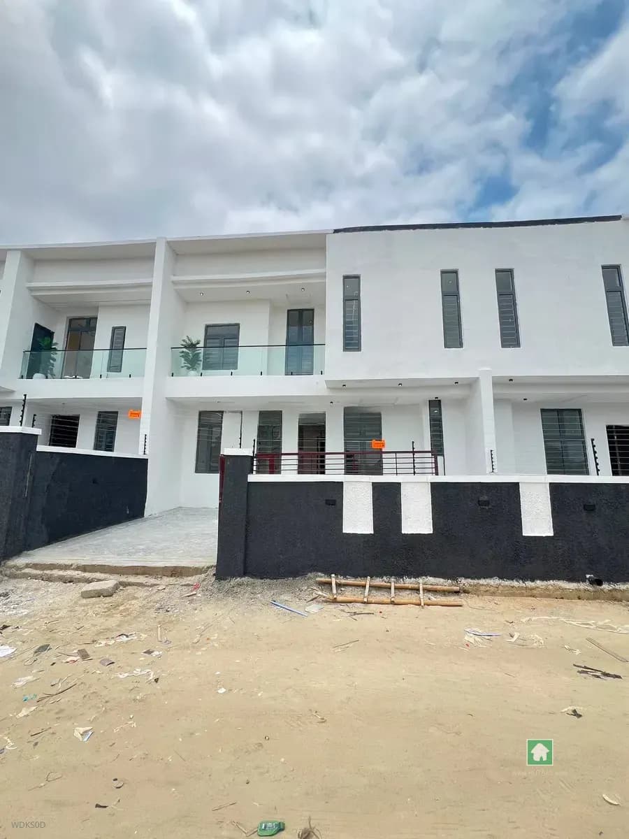 3 Bedroom Terrace for Sale in Sangotedo, Ajah