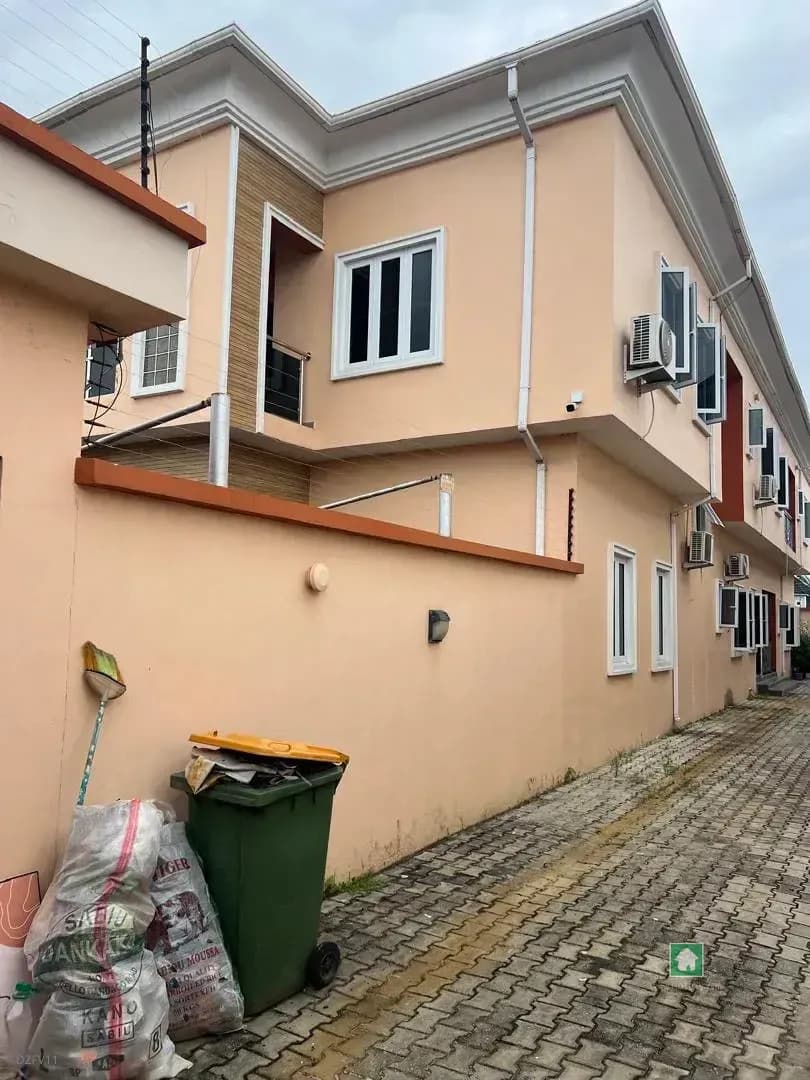 3 Bedroom Flat for Rent in Sangotedo, Ajah