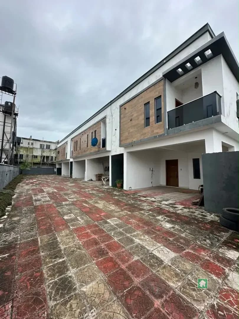 4 Bedroom Terrace Duplex in Orchid Road, Lekki