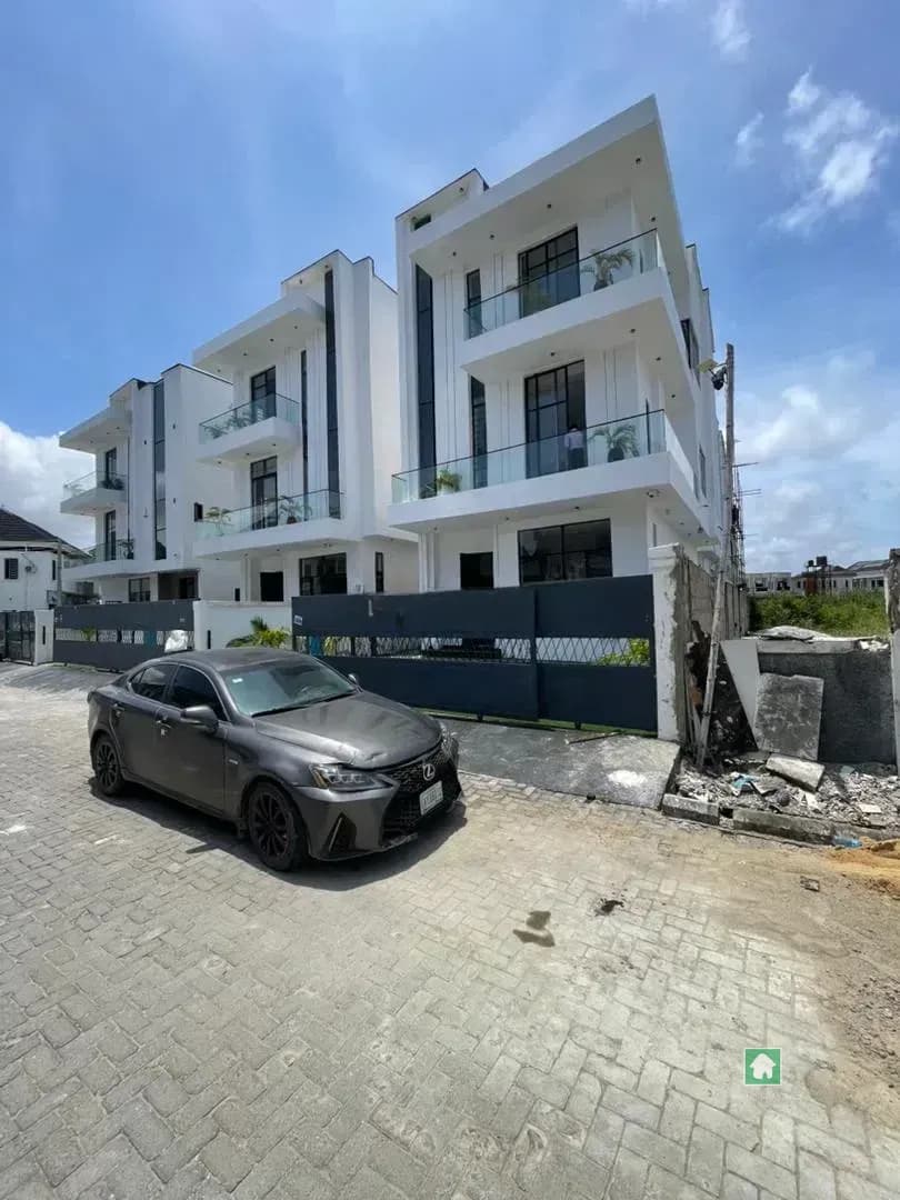 5-Bedroom Detached Duplex for Sale in Lafiaji, Lekki