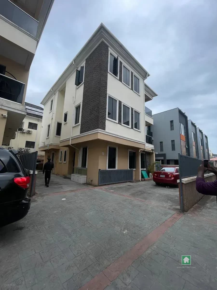 5-Bed Detached Duplex for Rent in Ikate, Lekki