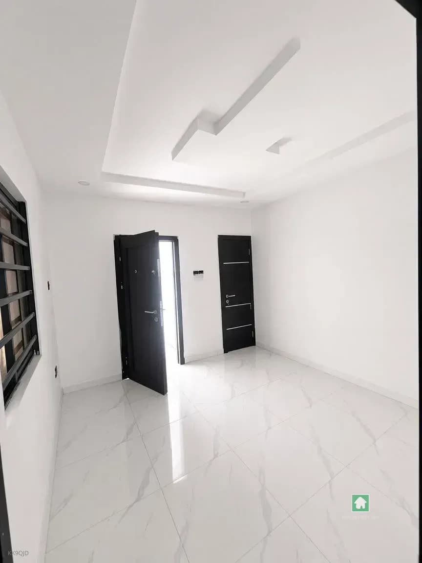 1-Bedroom Mini Flat for Rent in Lekki Phase 2