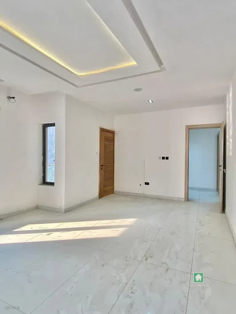4 Bedroom Terrace for Rent in Lekki Phase 1
