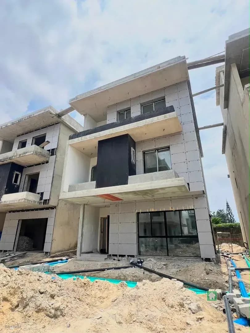 5-Bedroom Fully Detached House on Banana Island