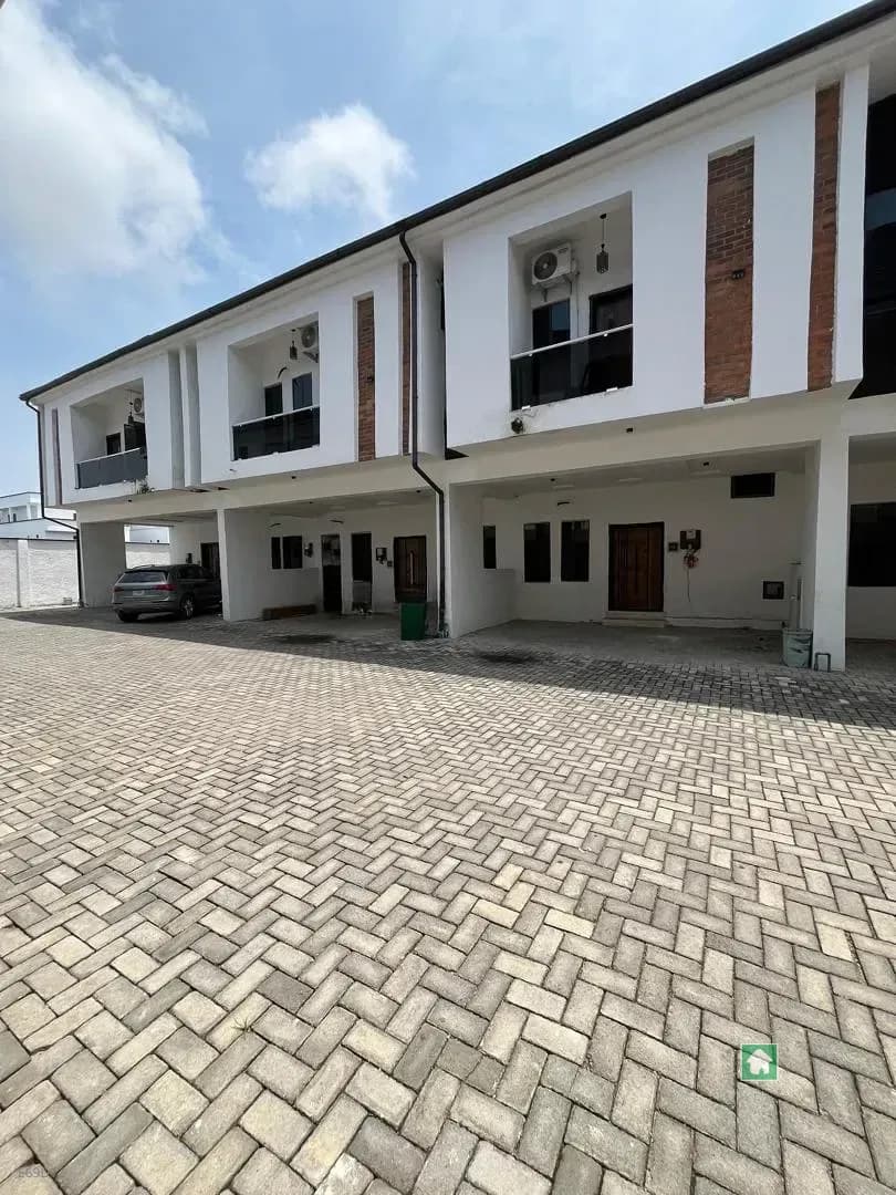 4 Bedroom Terrace For Rent in Lekki