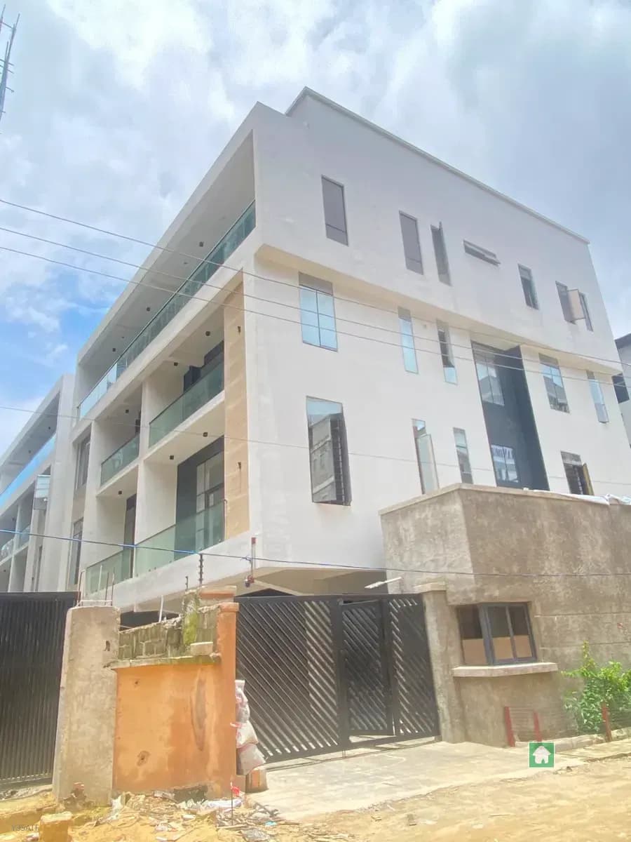 3-Bedroom Flat Apartment for Sale in Lekki Phase 1