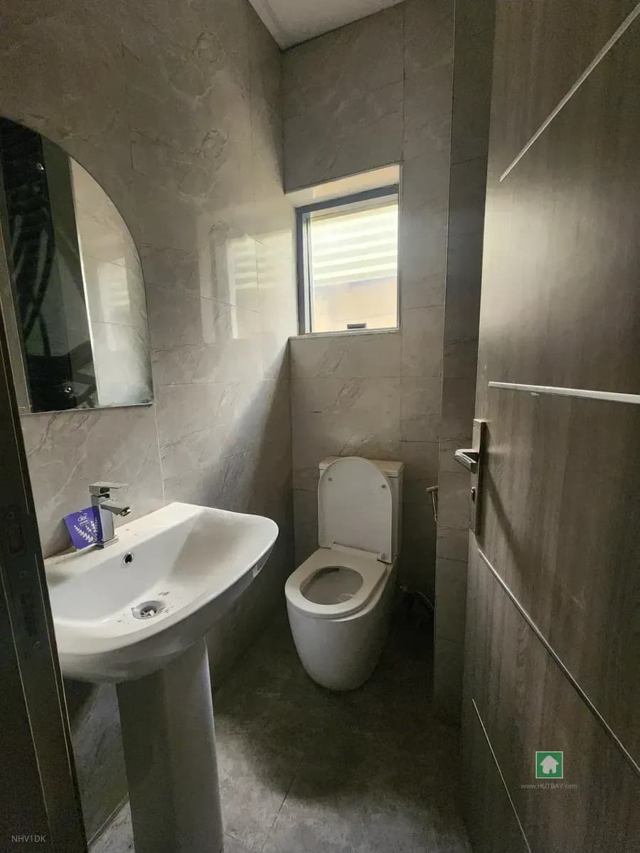Office Space for Rent in Montgomery Road, Yaba
