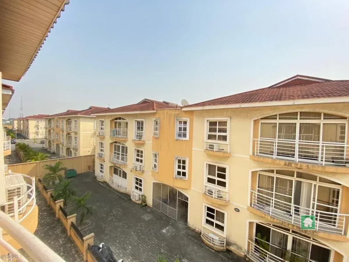 3 Bedroom Flat Apartment for Sale in Osapa, Lekki