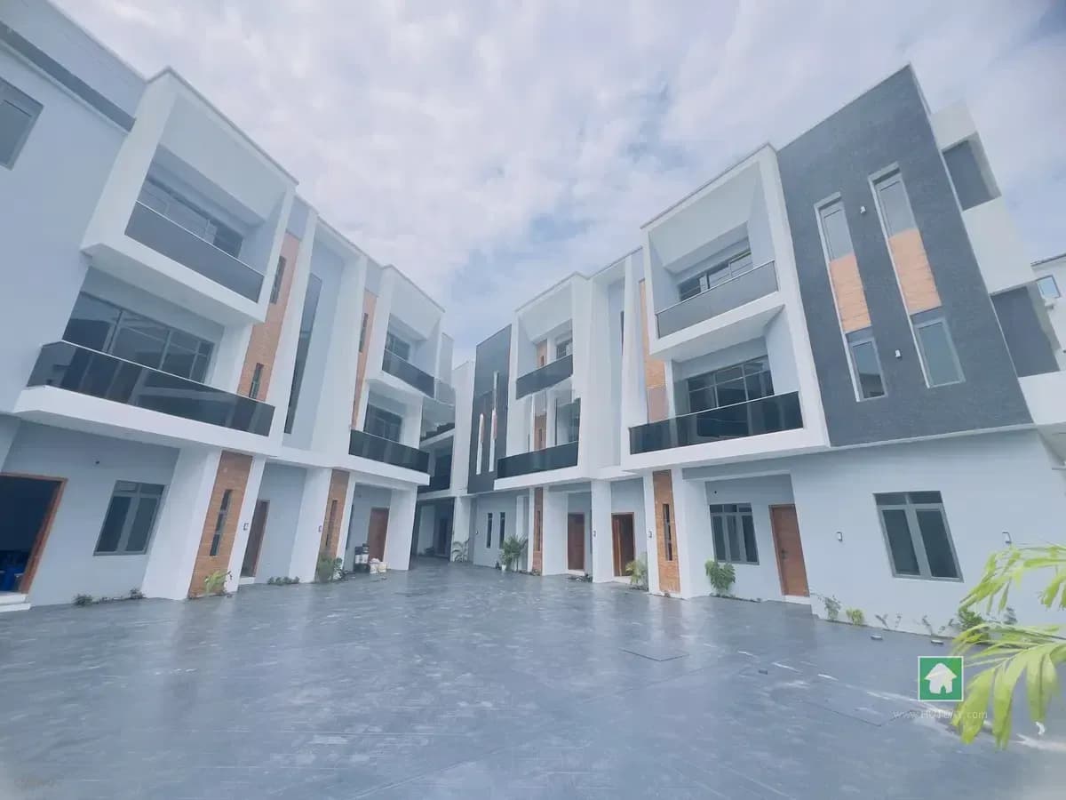 2 Bedroom Apartment in Lekki Scheme 2, Lagos