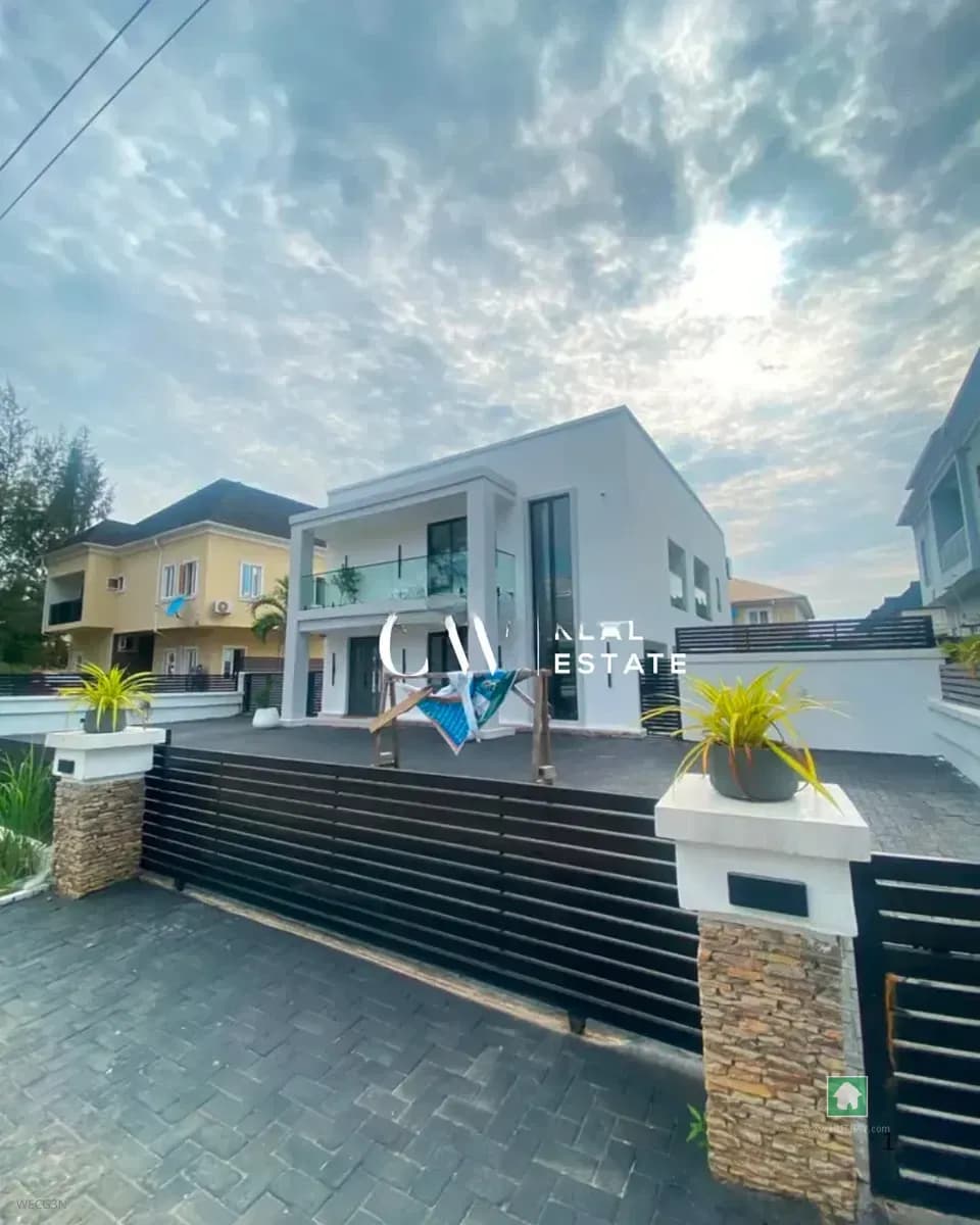 4 Bedroom Flat Apartment for Sale in Lekki