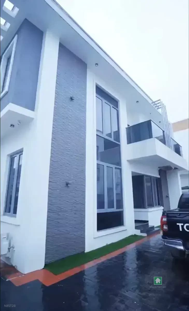 4 Bedroom Detached Duplex for Rent