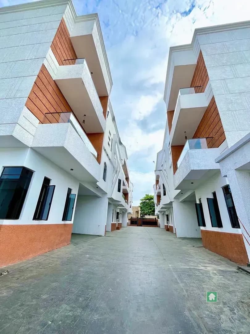 5-Bedroom Semi Detached in Osapa, Lekki