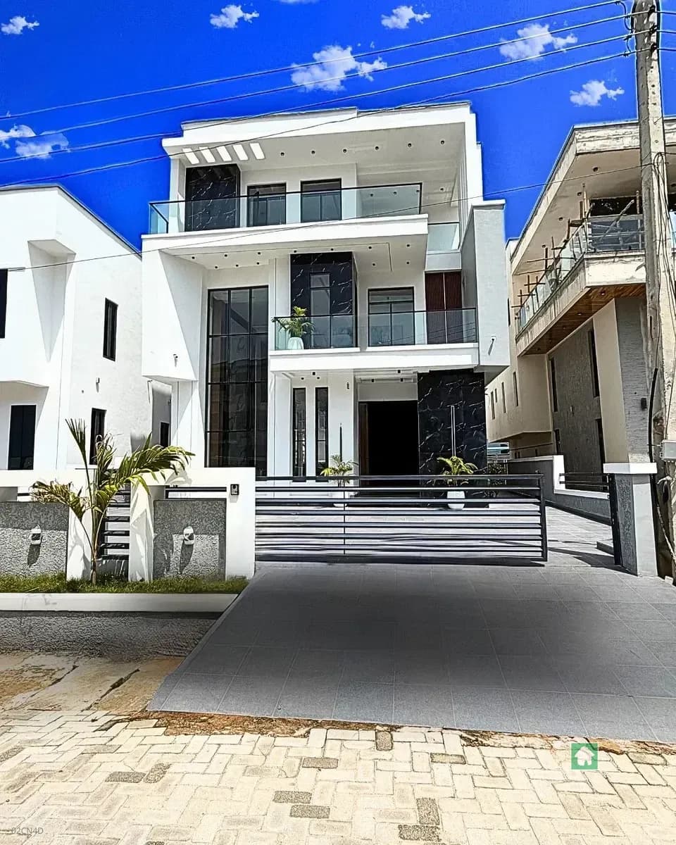 5 Bedroom Detached Duplex in Ikota, Lekki