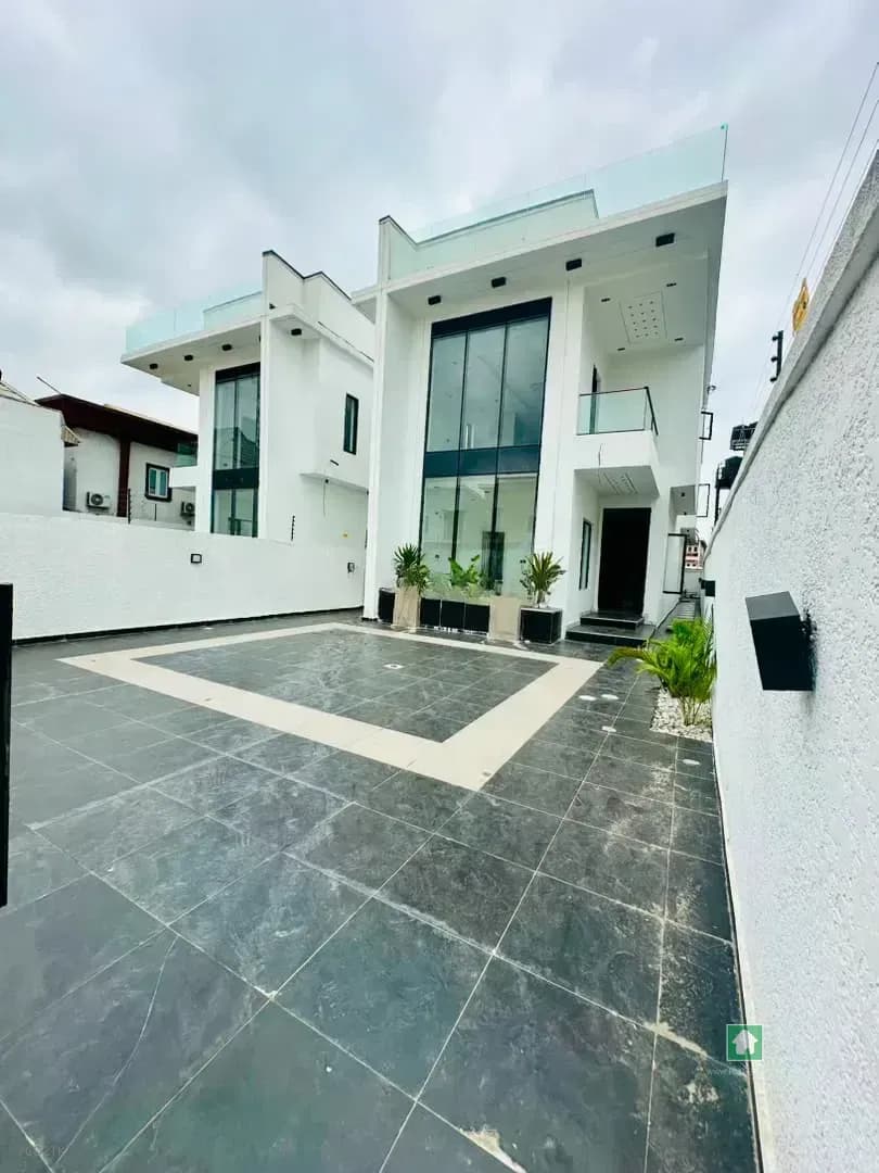 5-Bedroom Detached Duplex in Ikota, Lekki