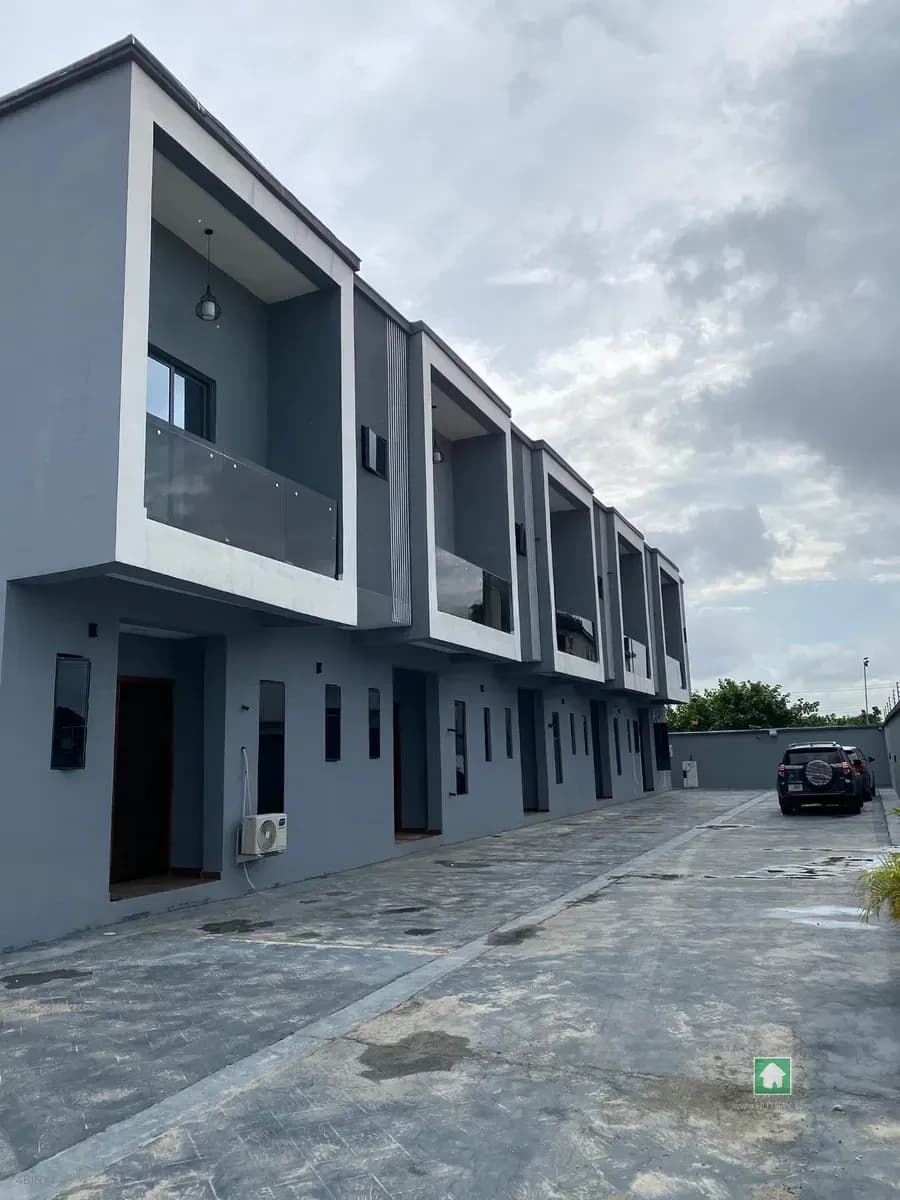 4-Bedroom Terrace Duplex in Lekki Scheme 2