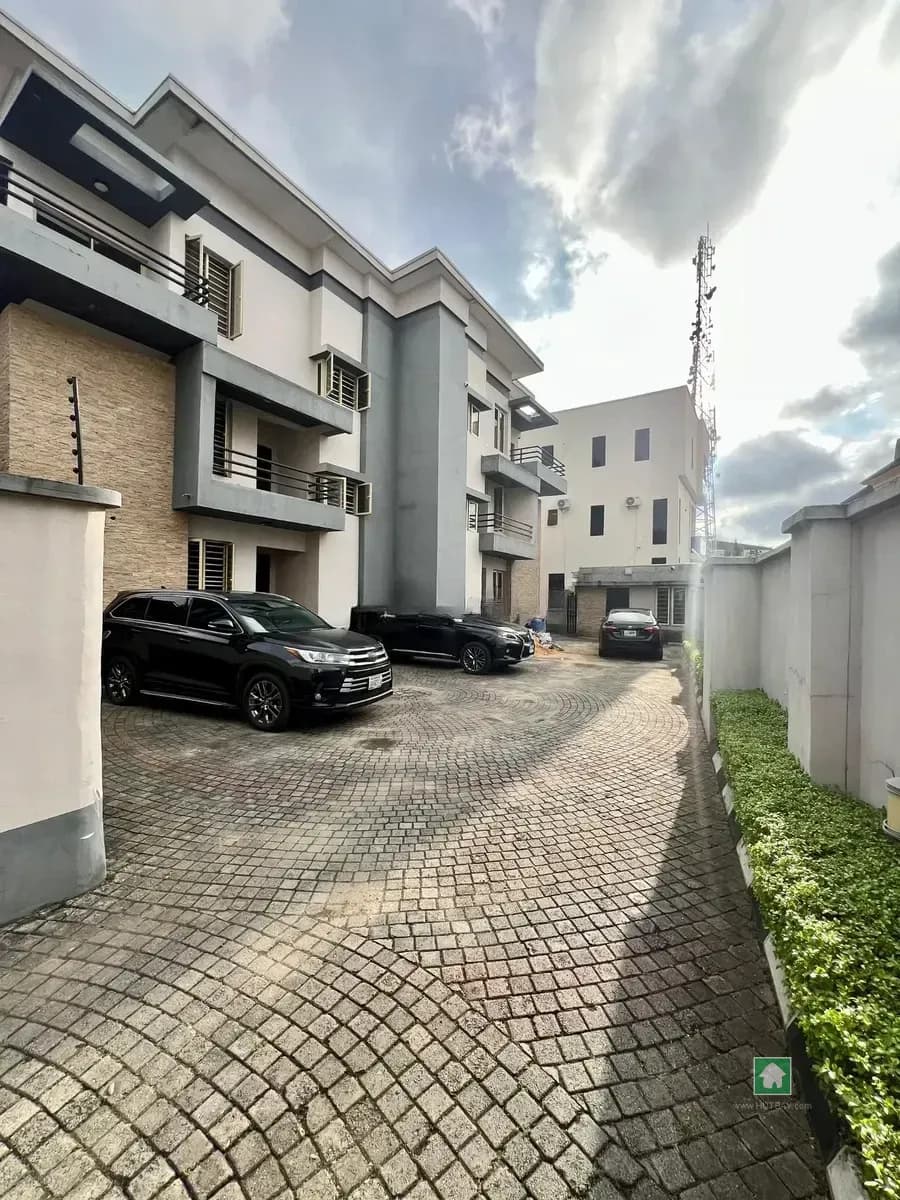 4 Bedroom Semi Detached Triplex for Rent in Ikeja GRA
