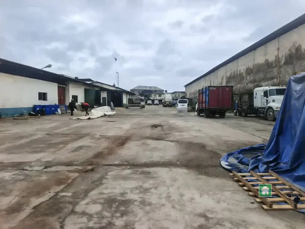 Industrial Warehouse for Sale in Isolo