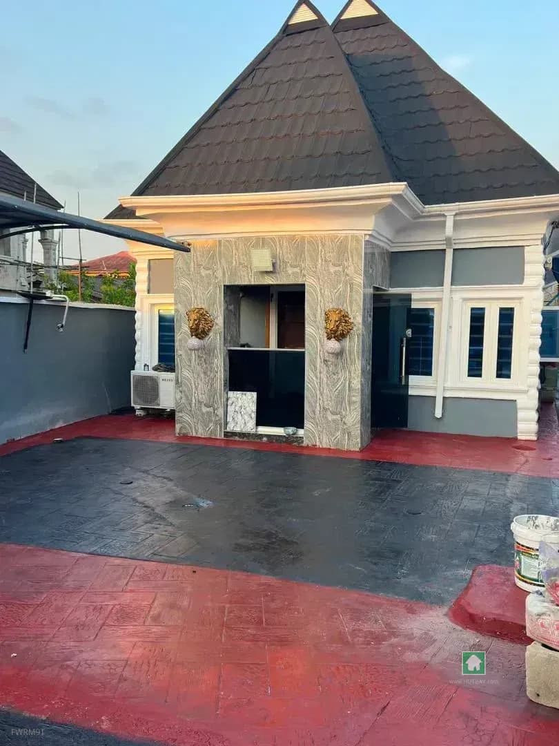 4-Bedroom Bungalow in LASU Iyana Iba Junction, Ojo