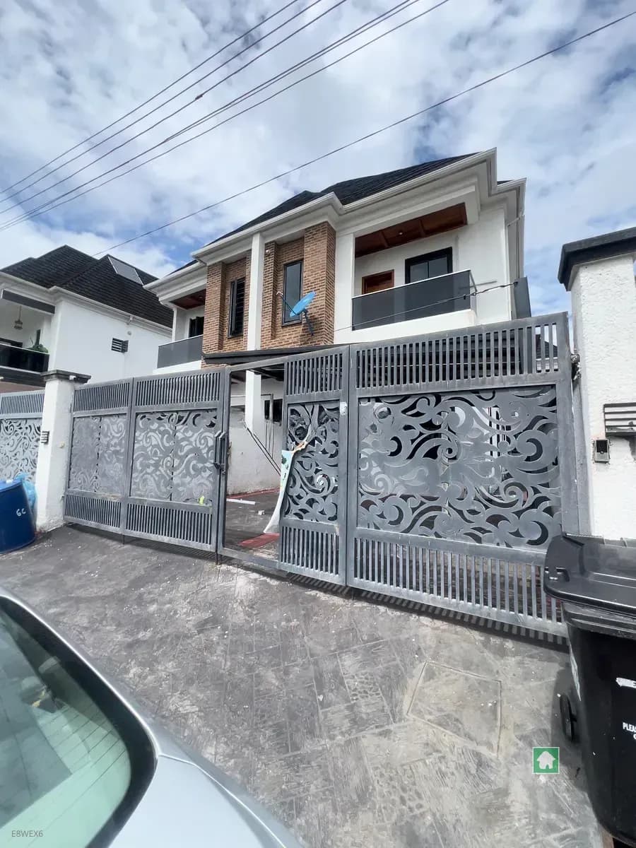 4-Bed Detached Home in Lekki, Chevron Tollgate