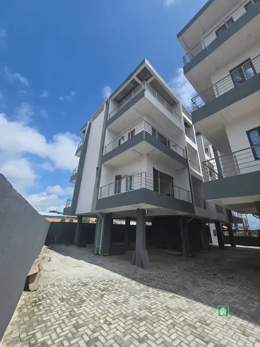 2 Bedroom Apartment for Sale in Thomas Estate, Ajah