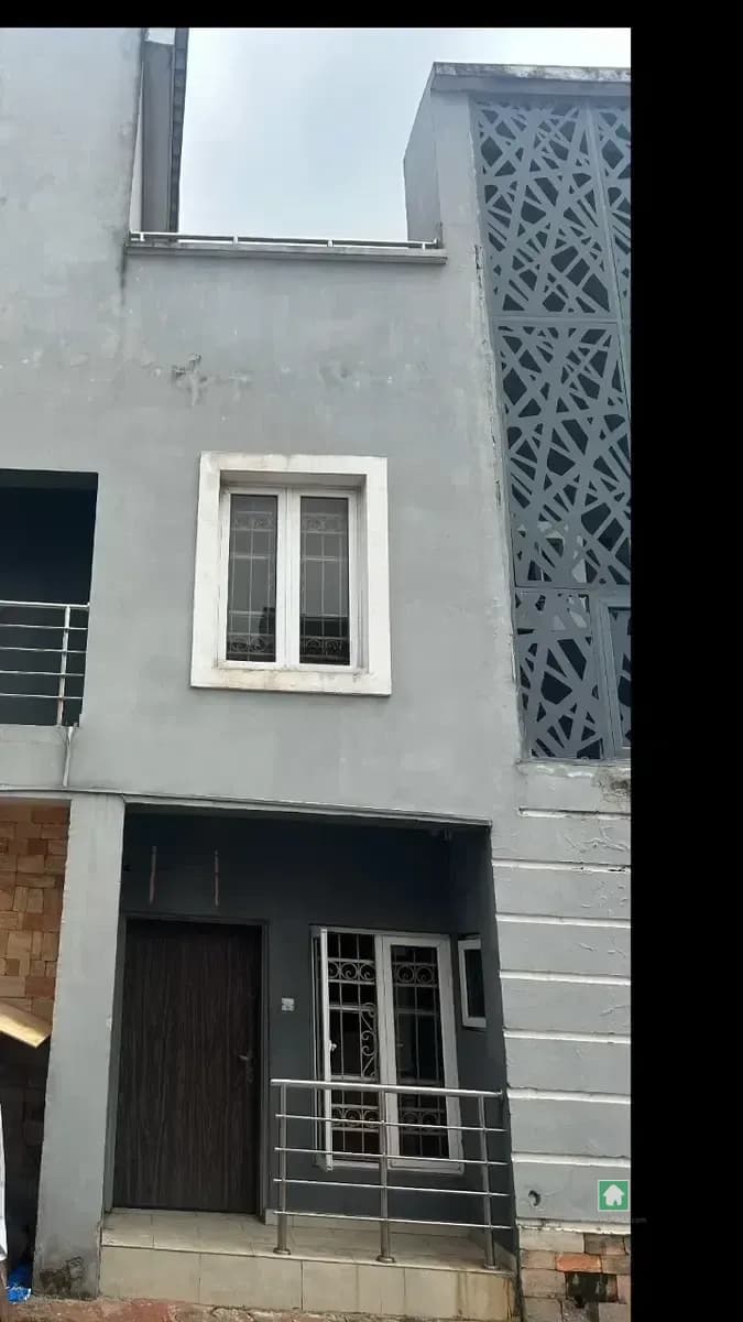 4-Bedroom Semi Detached Duplex in Anthony, Maryland, Lagos