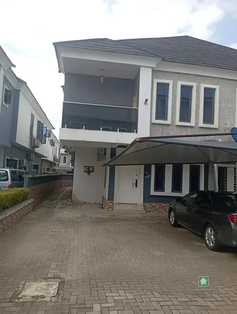 4 Bedroom Semi Detached in Lekki