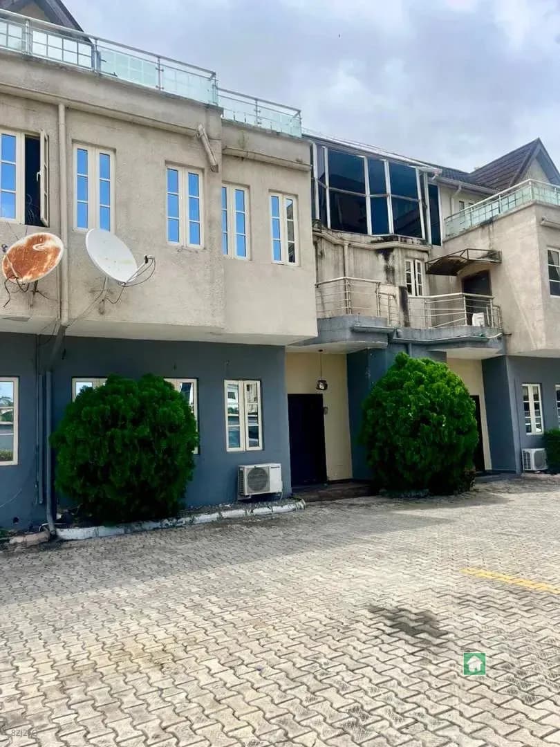 3 Bedroom Terrace for Rent in Lekki Phase 1