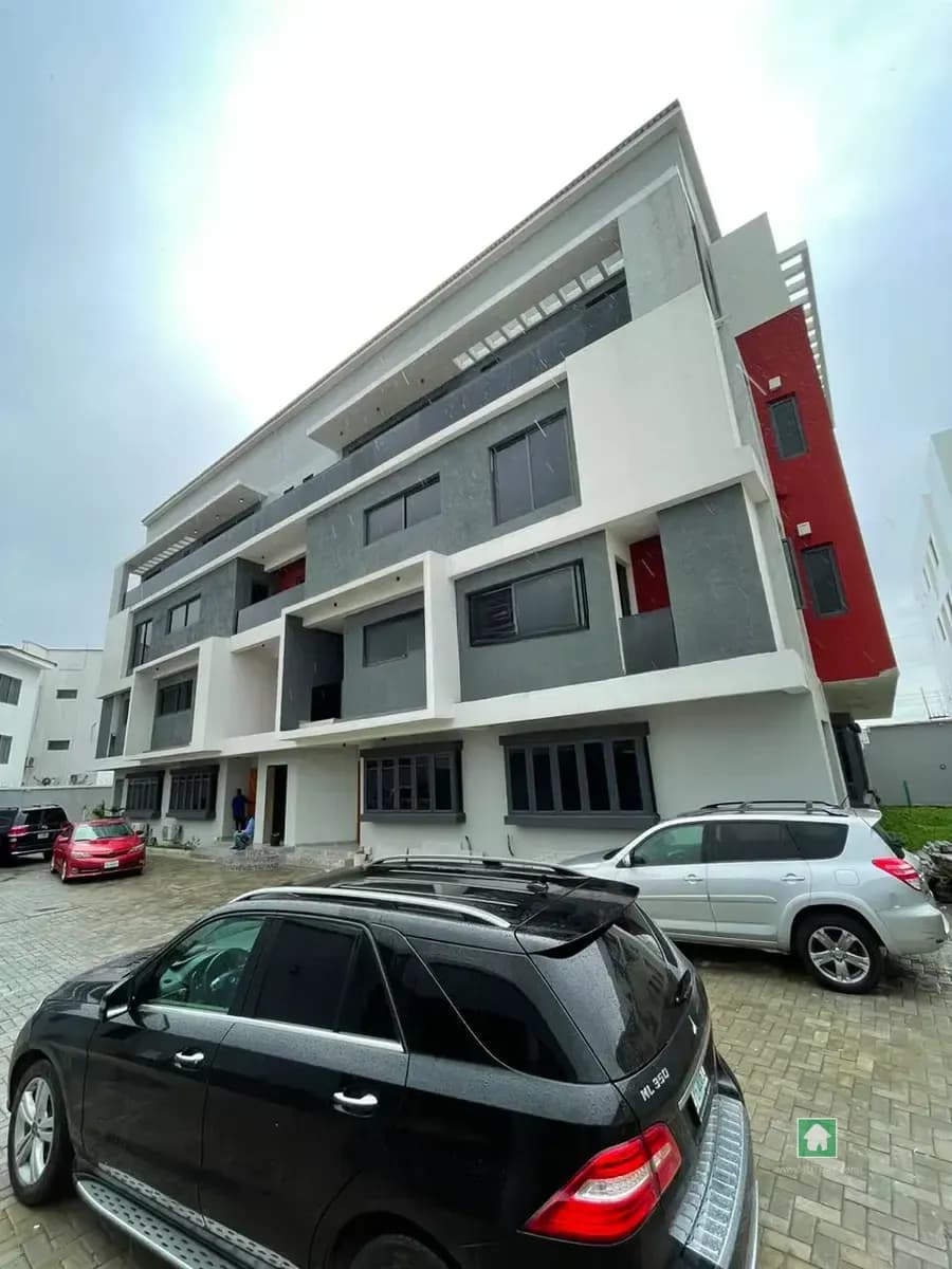 4 Bedroom Terrace for Rent in Lekki Phase 1