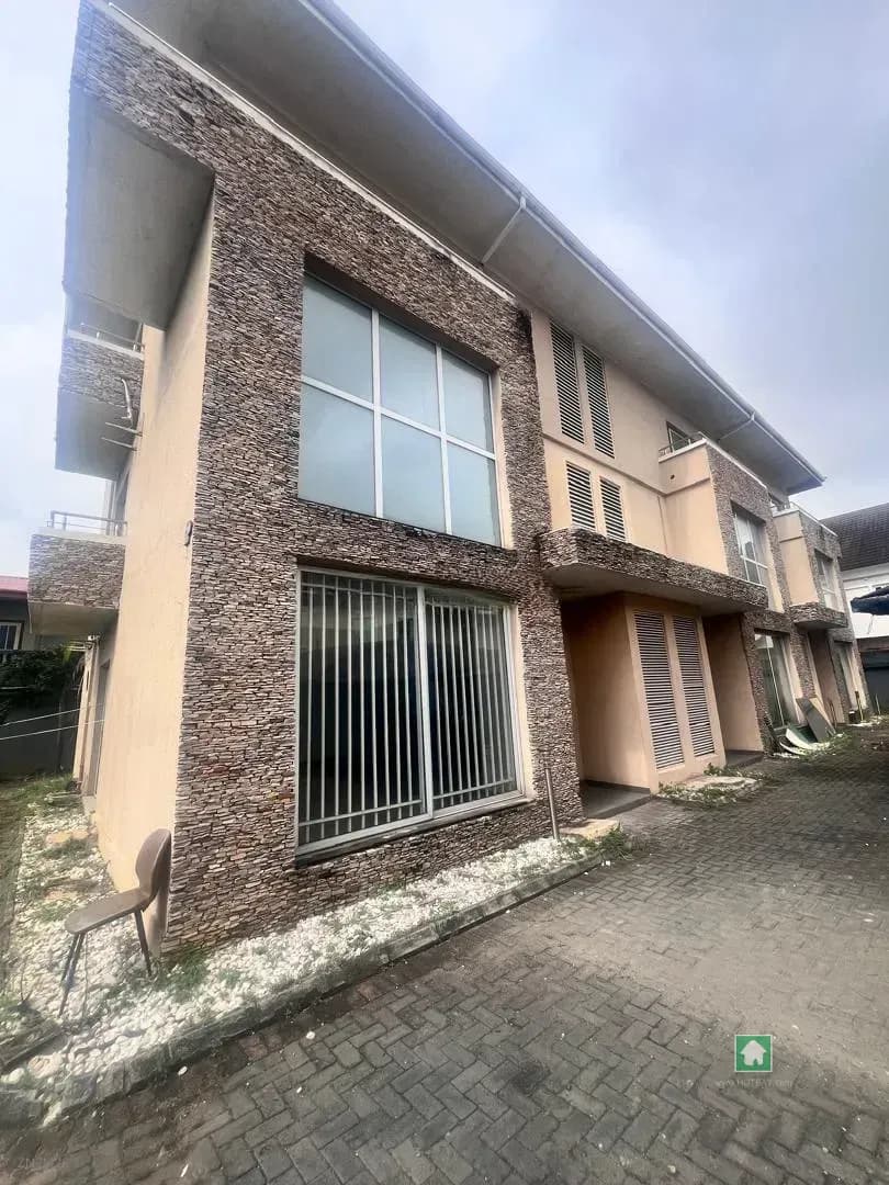 3-Bedroom Terrace for Rent in Lekki Phase 1