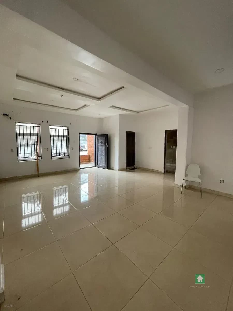 For Rent: 2 Bedroom Flat in Lekki, Lagos