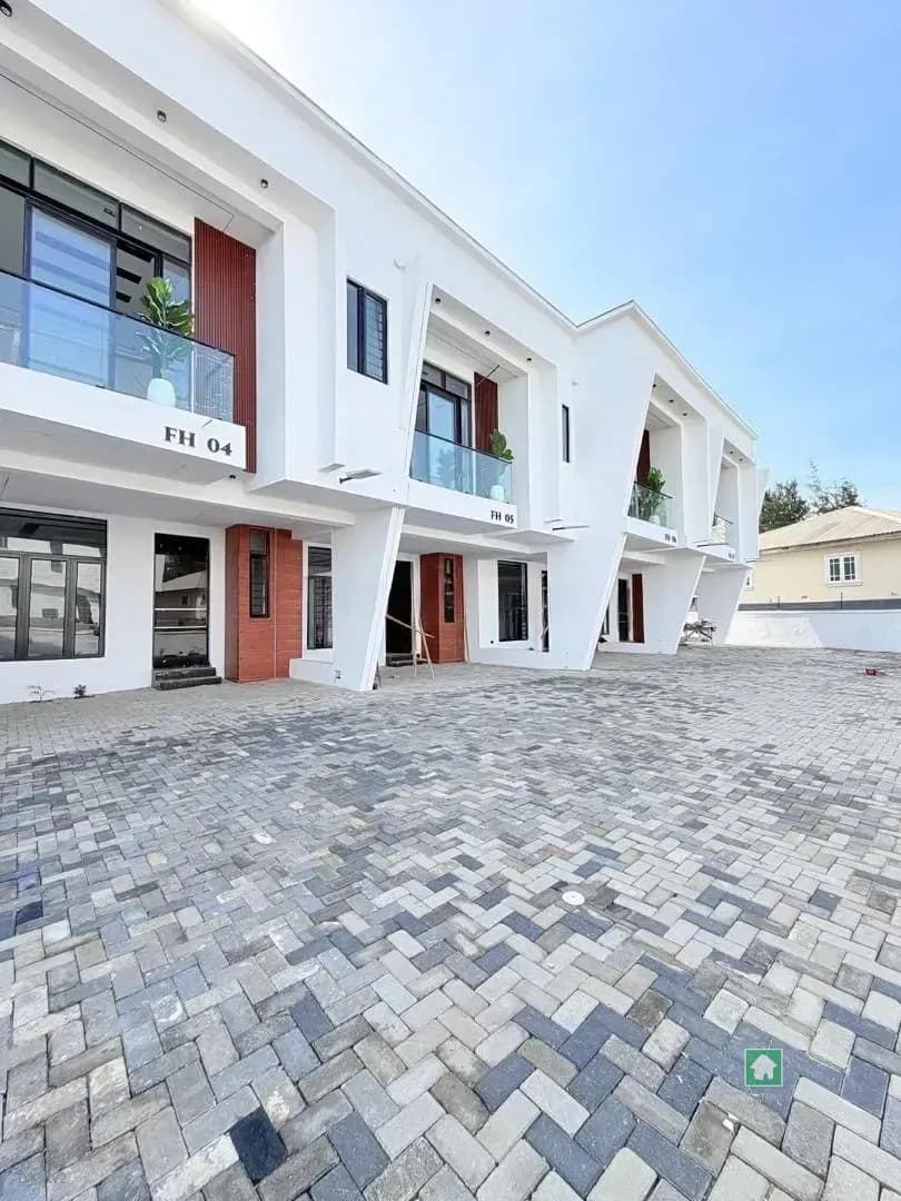 4 Bedroom Terrace in Secure Ikota, Lekki