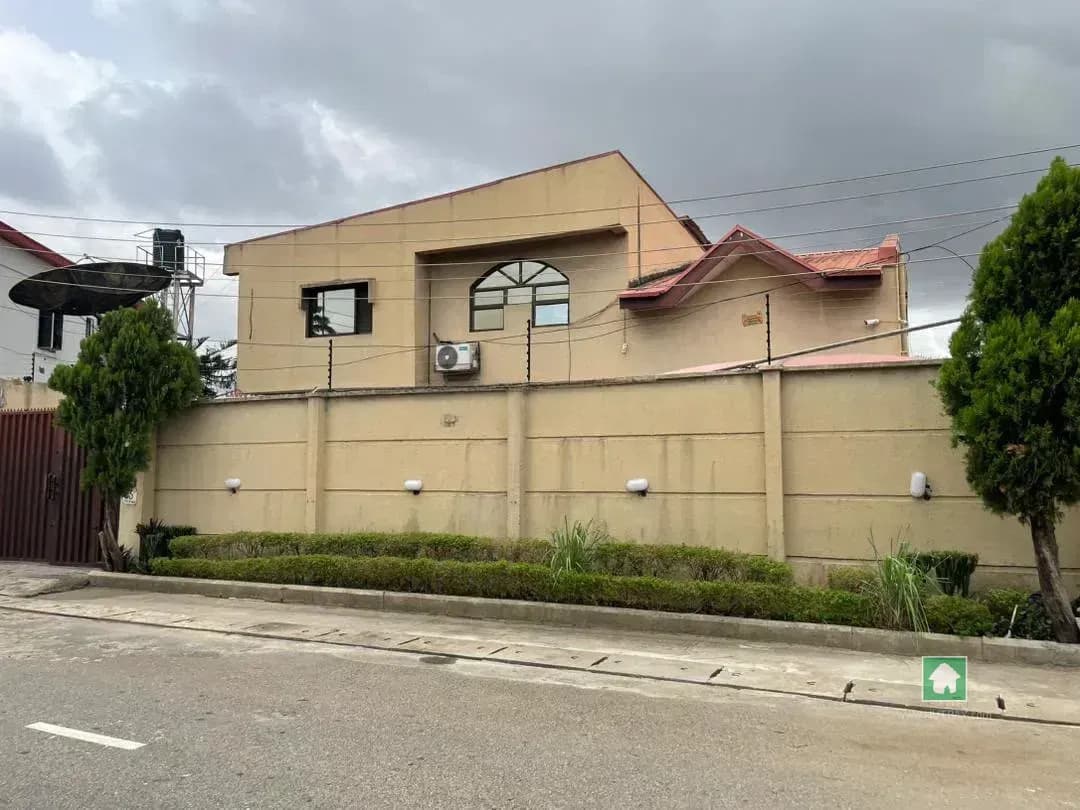 Detached 6-Bedroom Duplex with Chalets in Ikeja