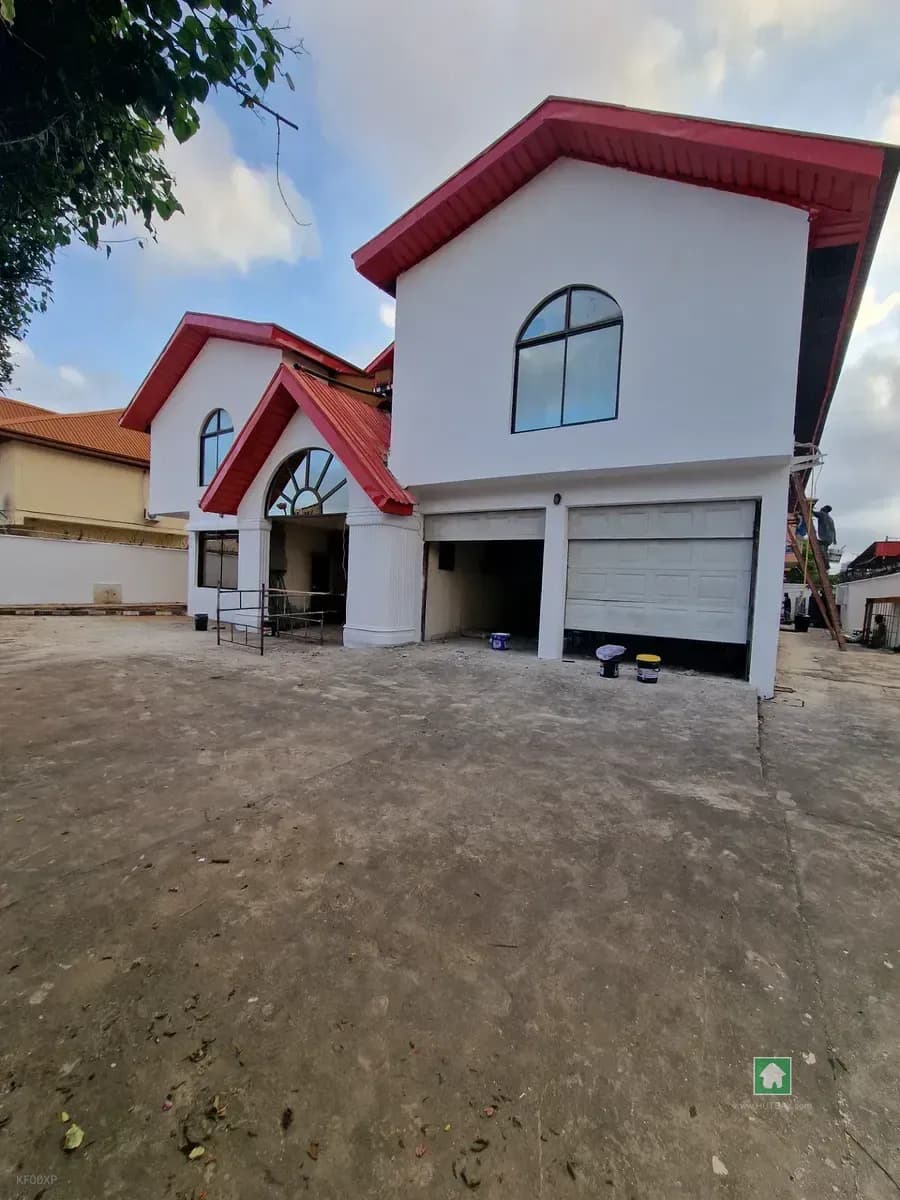 5-Bedroom Detached House for Rent in Lekki