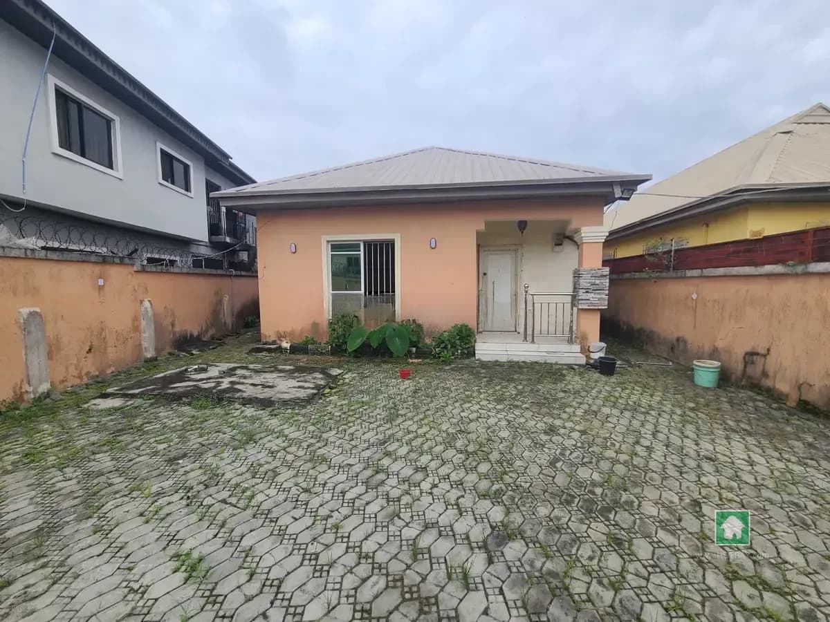 3 Bedroom Bungalow for Rent in Thomas Estate, Ajah
