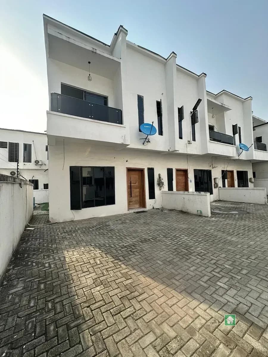 2 Bedroom Flat for Rent in Ikota, Lekki