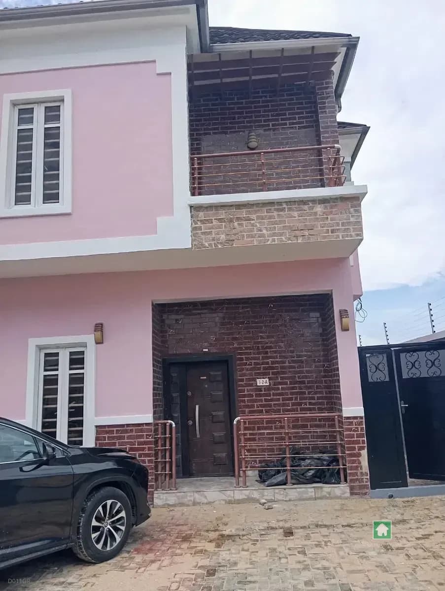 For Rent: 4 Bedroom Semi Detached Duplex in Ikota, Lekki