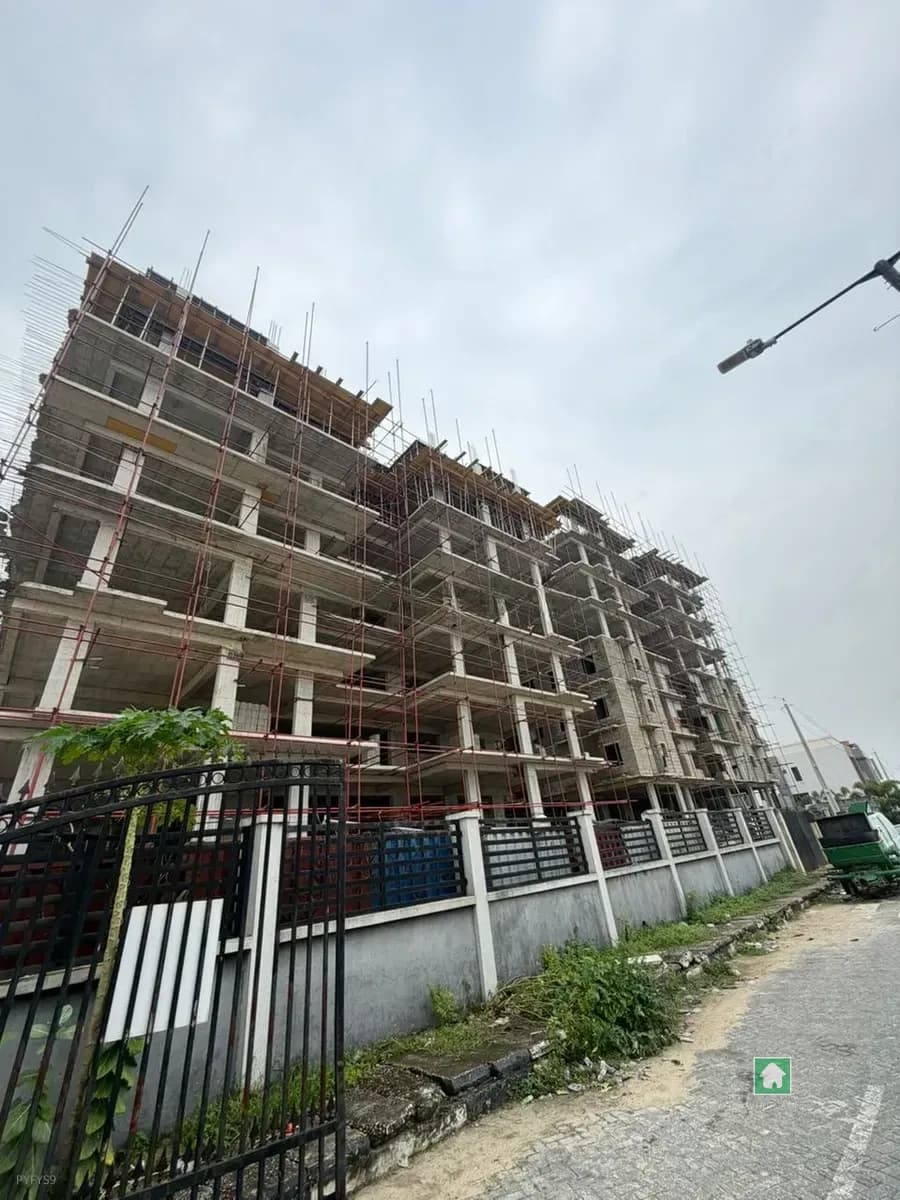 Studio Apartment in Lekki Phase 1, Admiralty Way