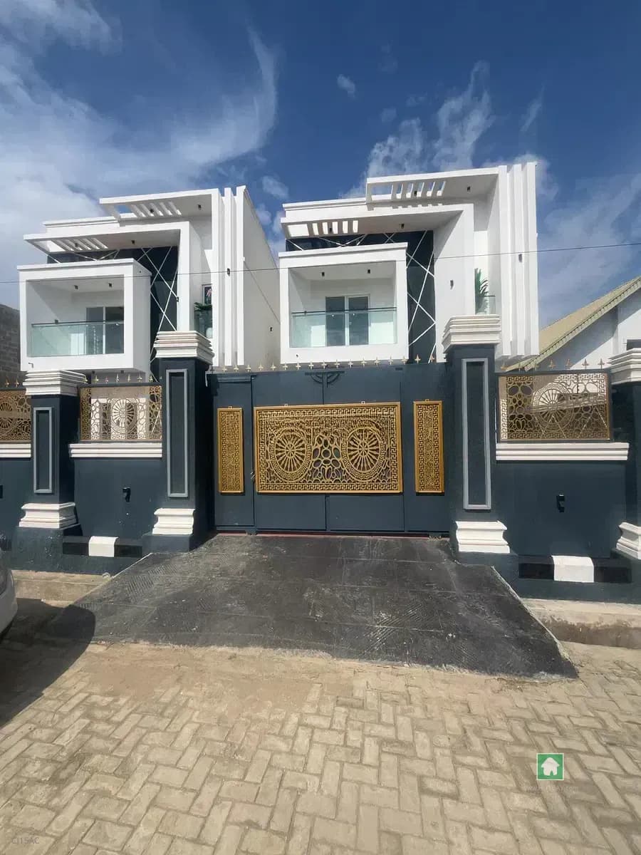 5 Bedroom Fully Detached Duplex in Abule Egba, Lagos