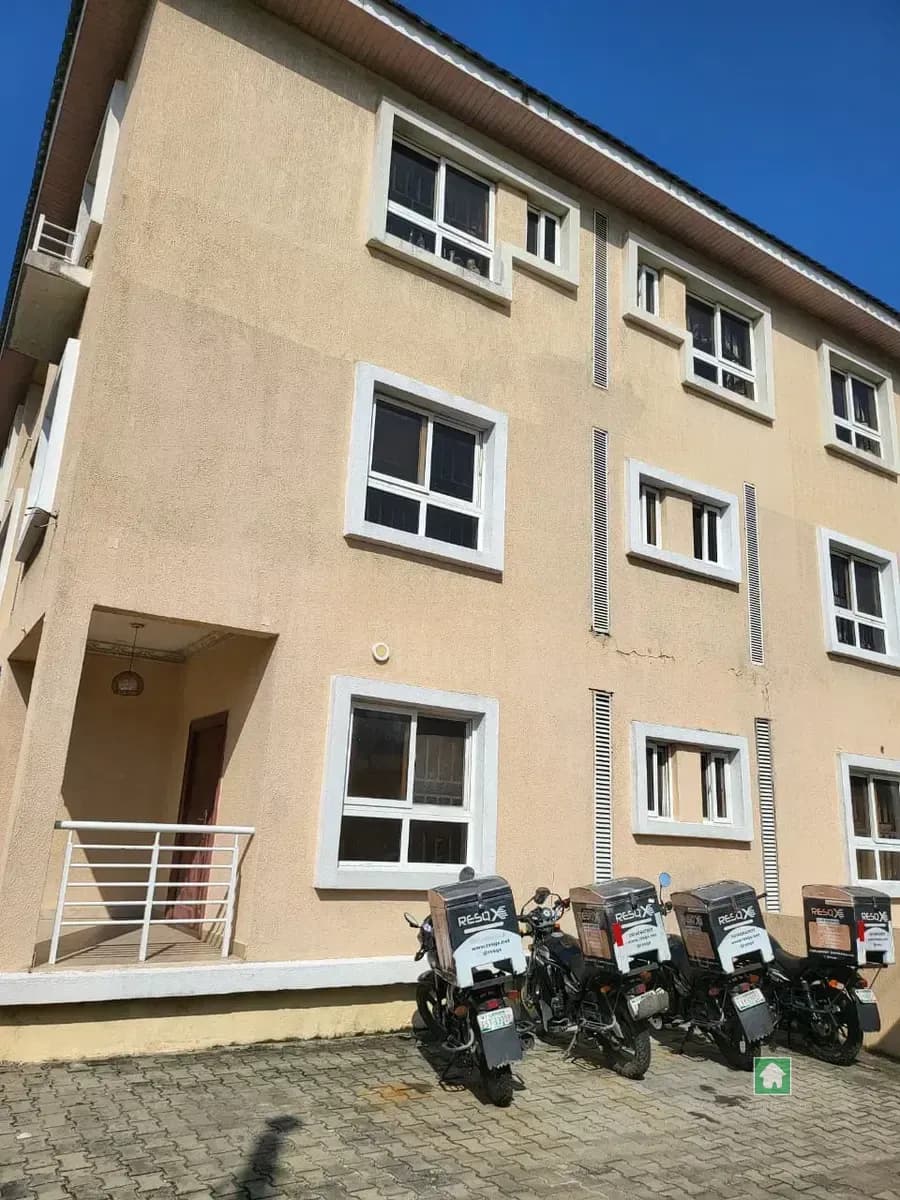 3-Bedroom Duplexes & Flats for Sale in Lekki