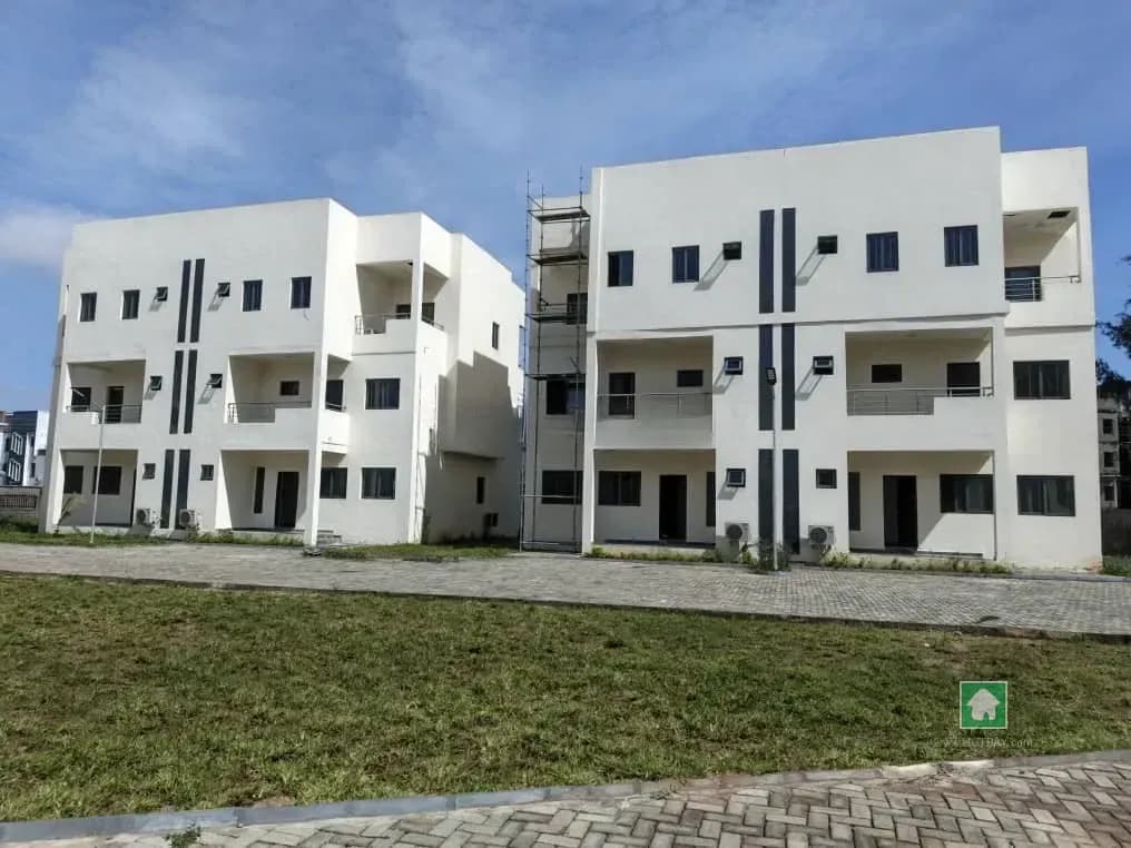 For Rent: 4-Bedroom Semi Detached in Jakande, Lekki