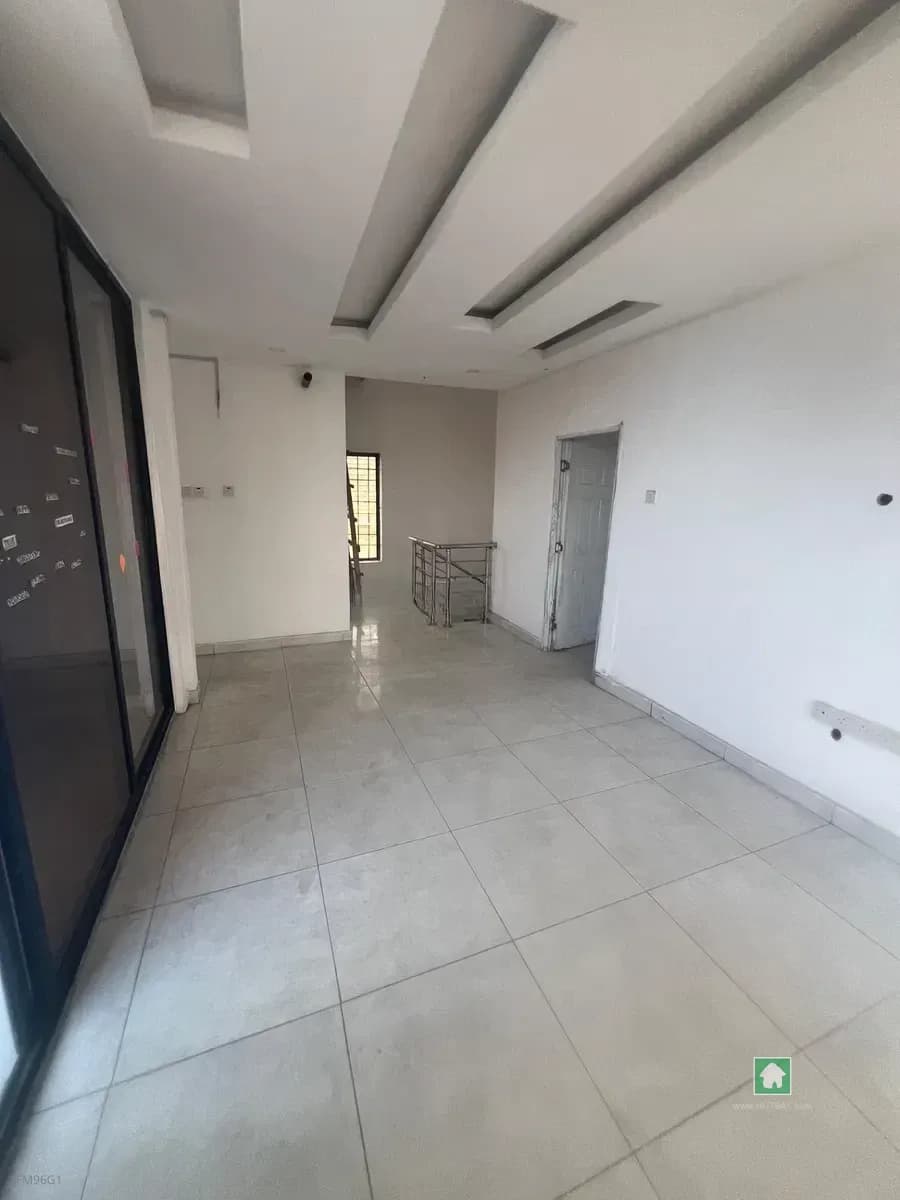 3 Bedroom Flat for Rent in Ilaje, Ajah