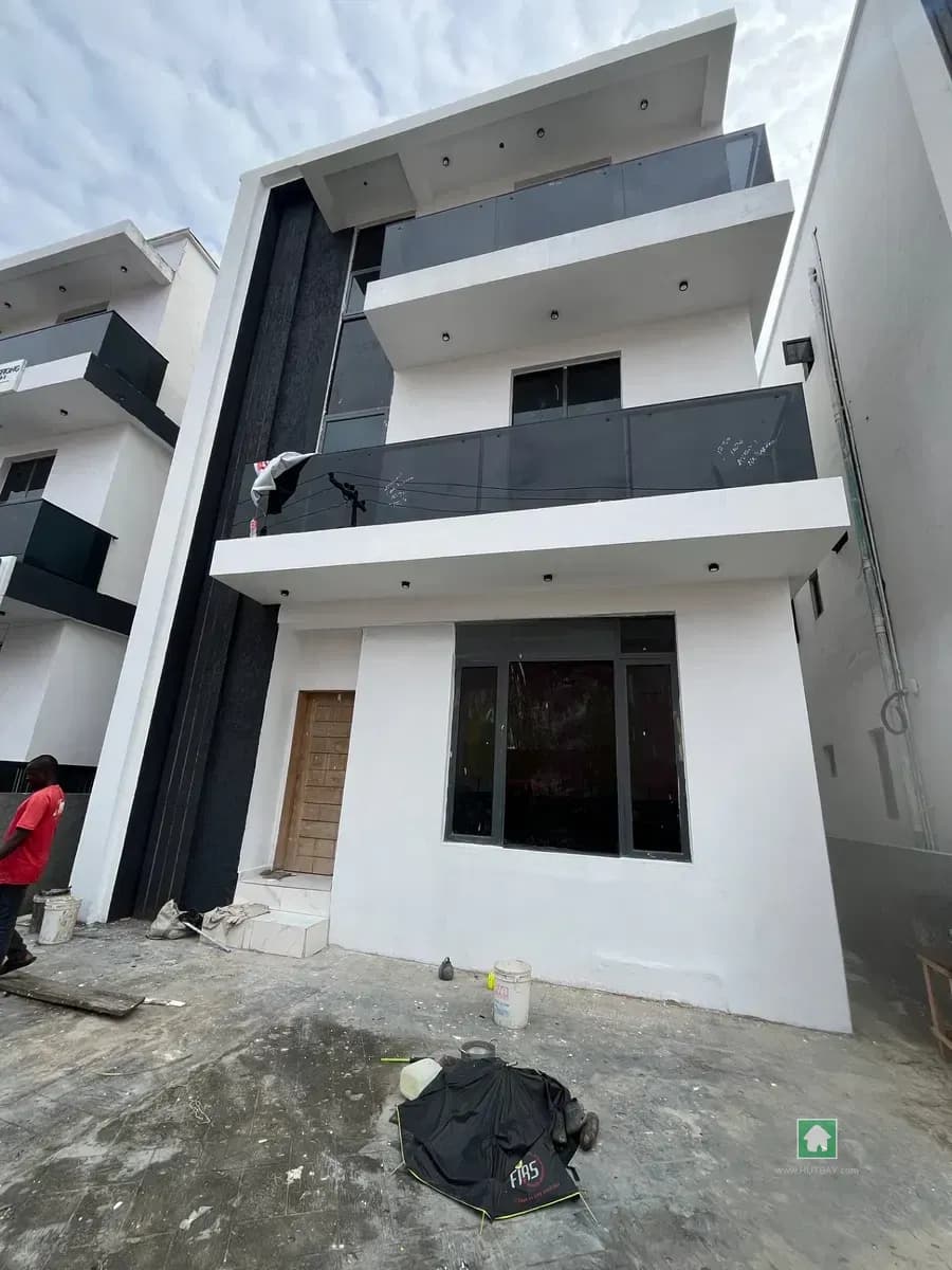 5 Bedroom Office Space for Rent in Gra, Ogudu, Lagos