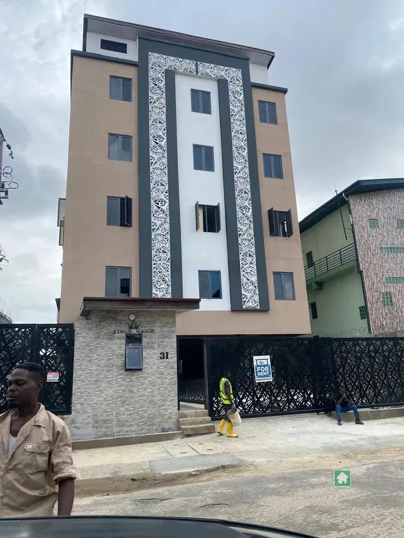 3 Bedroom Apartment for Rent in Alagomeji, Yaba