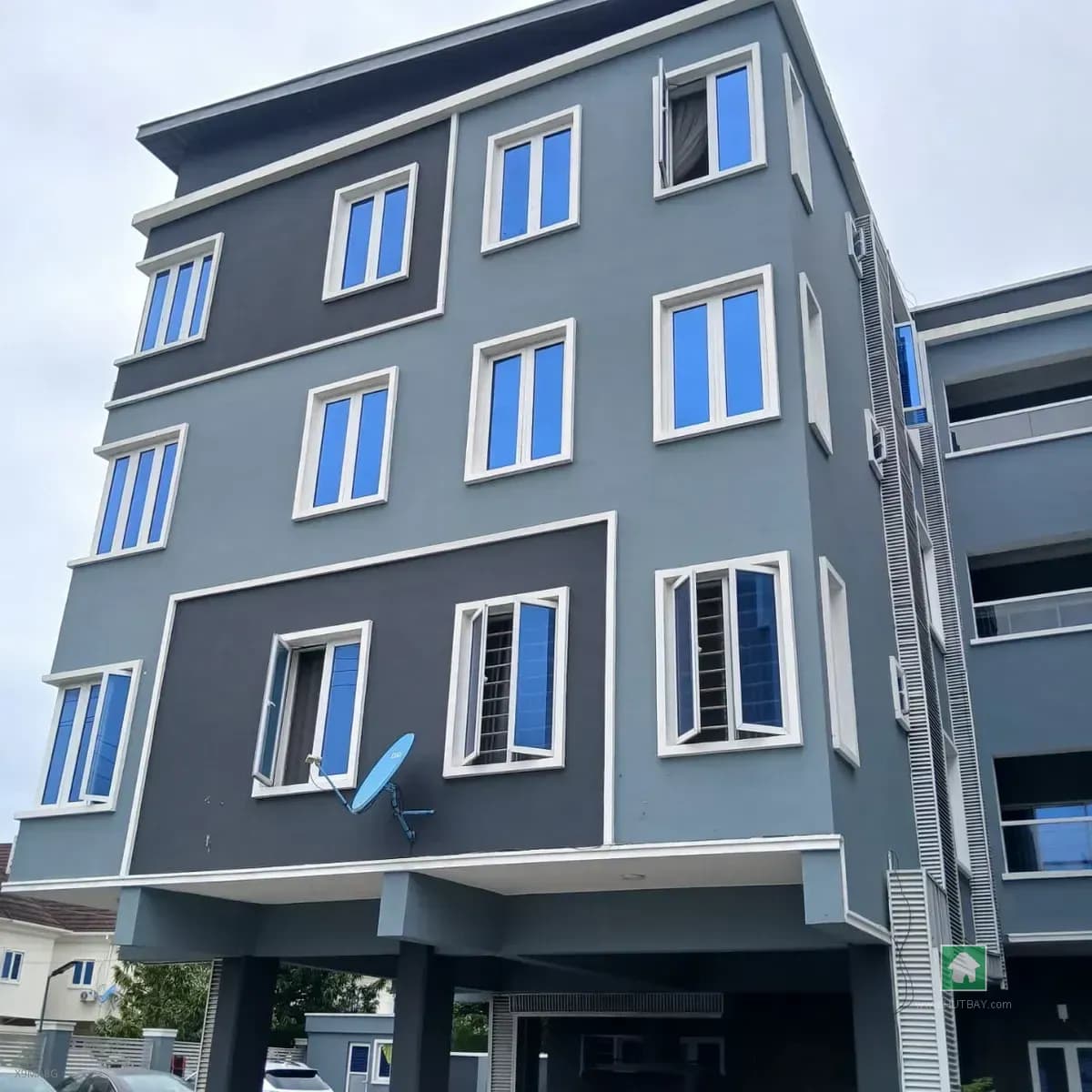 2-Bedroom Serviced Flat Apartment for Rent in Lekki Expressway, Lekki