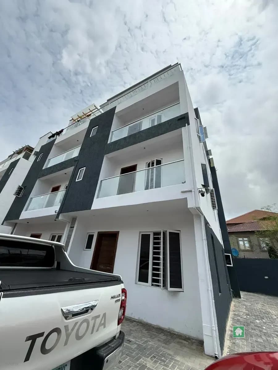 4 Bedroom Terrace Duplex for Rent in Lekki Phase 1