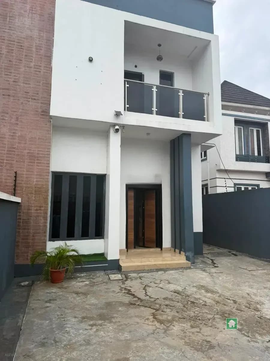 For Rent: 4-Bedroom Detached Duplex in Lekki