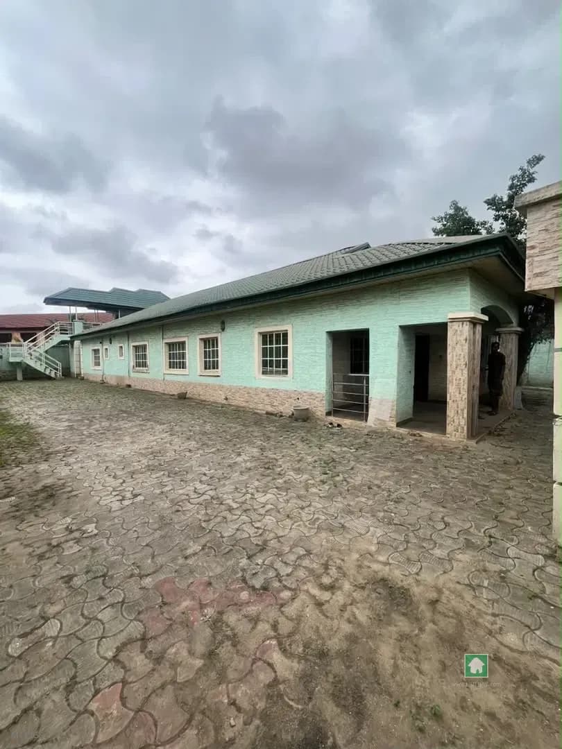 Spacious 4-Bedroom Bungalow with Pool in Aguda, Surulere