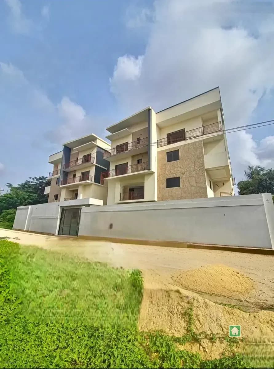 4 Bedroom Terrace in Obanikoro, Lagos