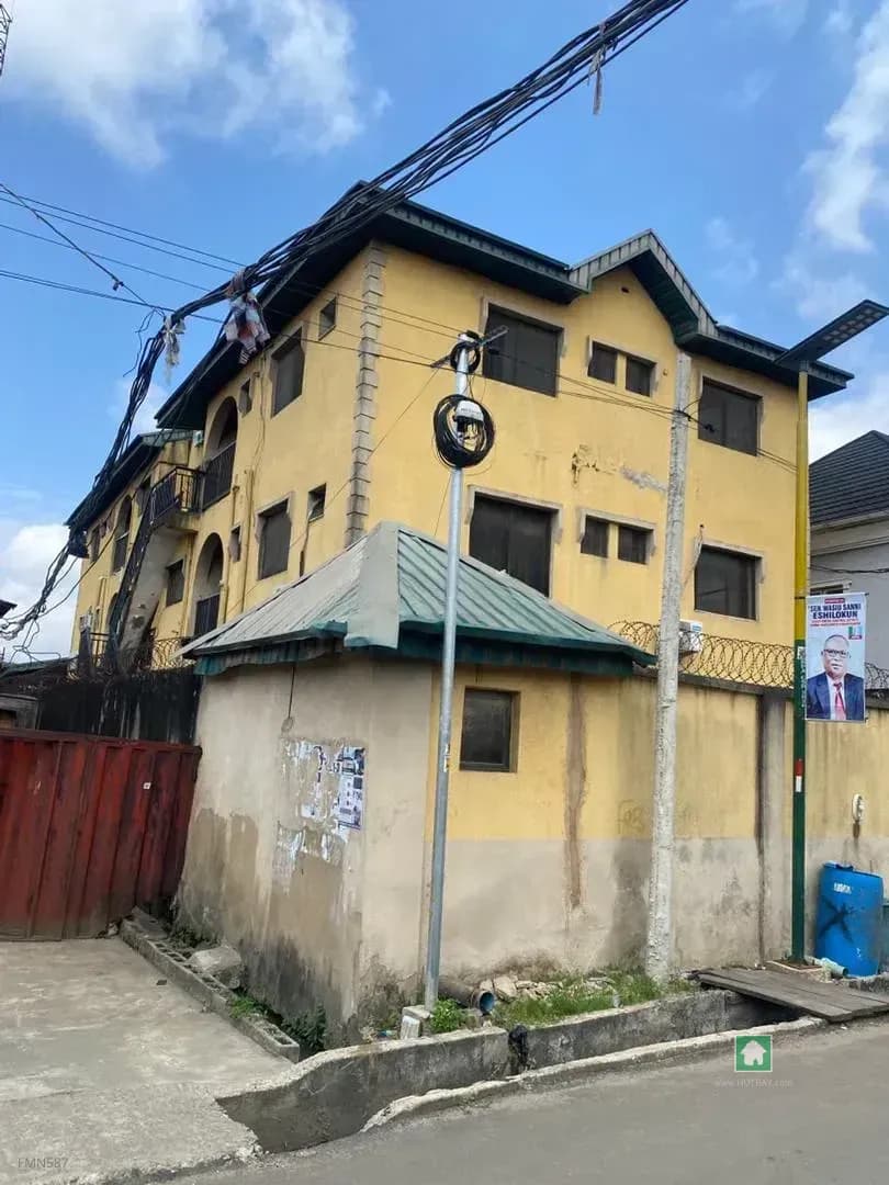 Kilo Surulere Block of 6 3-Bedroom Flats for Sale